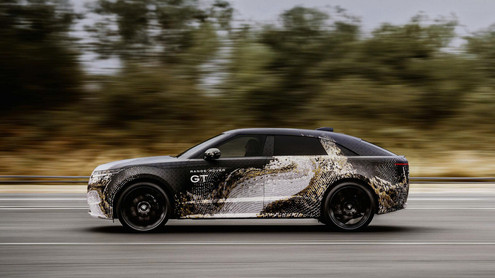 HÉ LỘ MẪU XE THỨ NĂM THUỘC THƯƠNG HIỆU RANGE ROVER: RANGE ROVER GT 13 HÉ LỘ MẪU XE THỨ NĂM THUỘC THƯƠNG HIỆU RANGE ROVER: RANGE ROVER GT Phần hông xe Range Rover GT