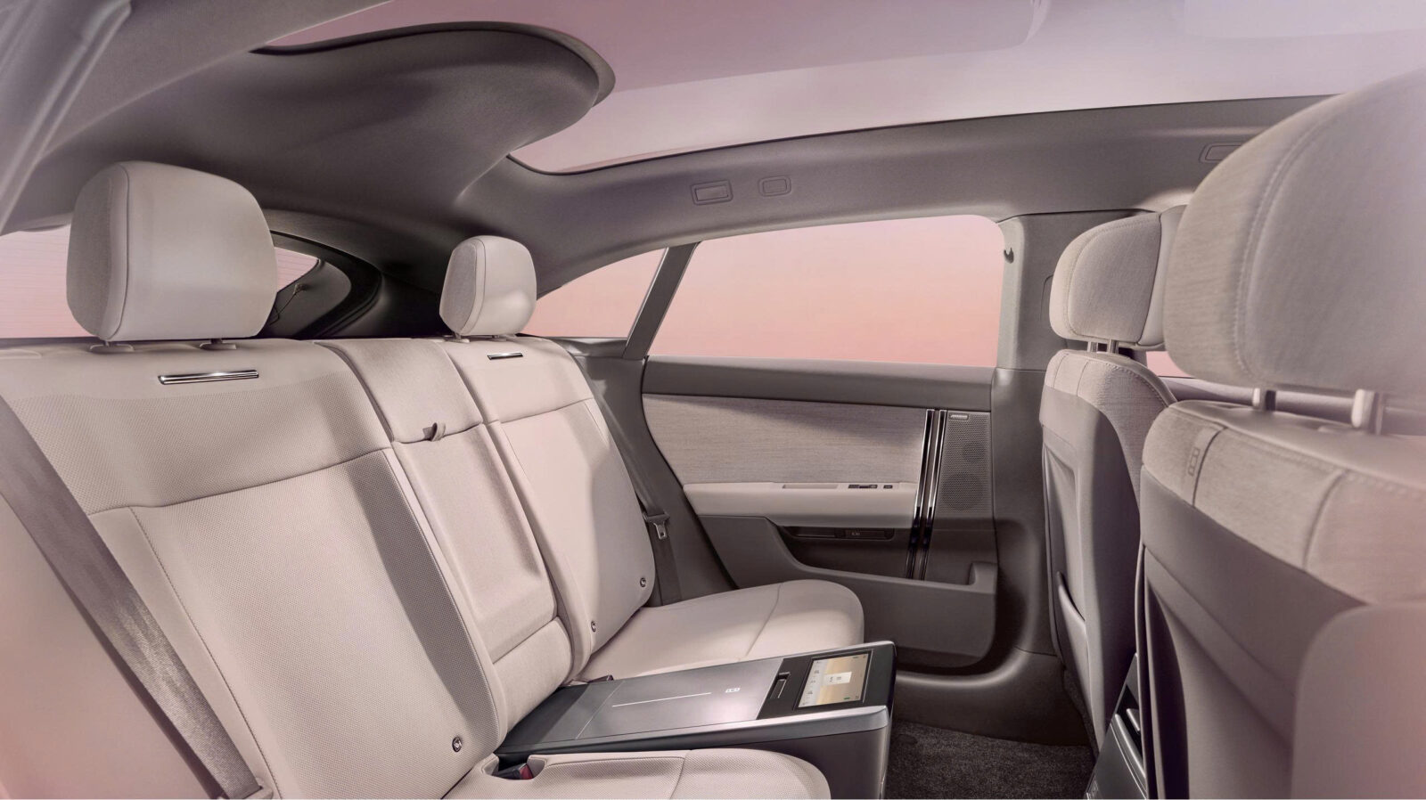 HÉ LỘ MẪU XE THỨ NĂM THUỘC THƯƠNG HIỆU RANGE ROVER: RANGE ROVER GT 10 HÉ LỘ MẪU XE THỨ NĂM THUỘC THƯƠNG HIỆU RANGE ROVER: RANGE ROVER GT Nội thất xe Range Rover GT